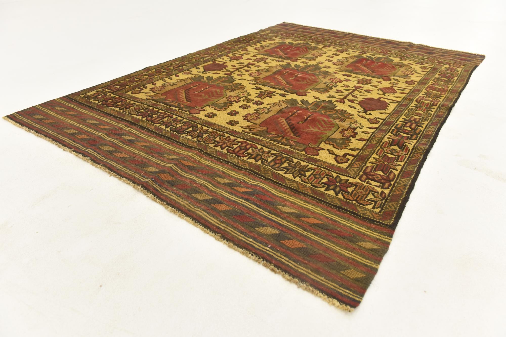 4' 4 x 6' Hand Knotted Sumak Wool Rug