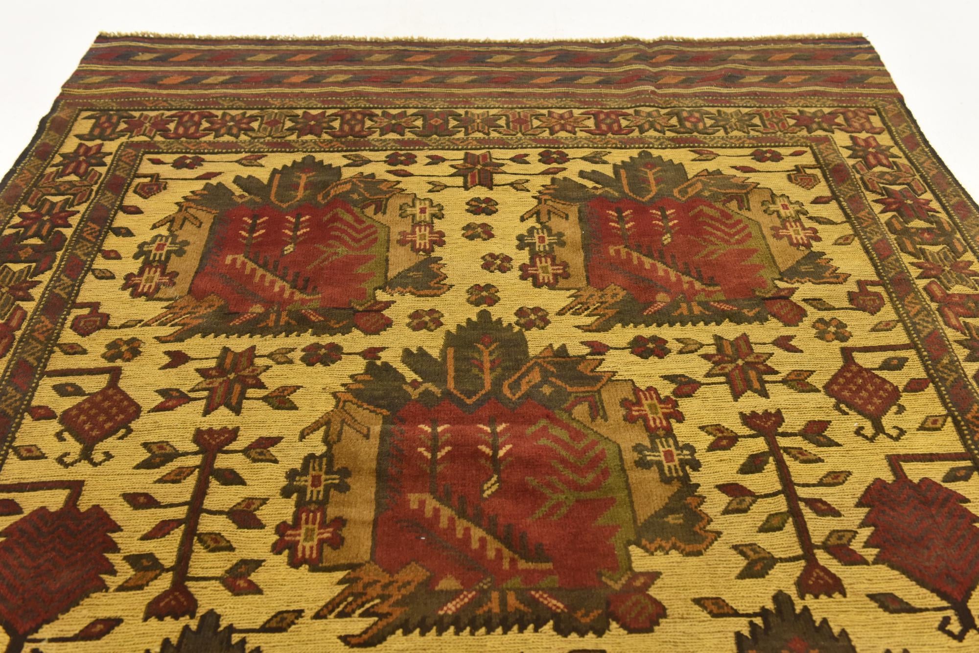 4' 4 x 6' Hand Knotted Sumak Wool Rug