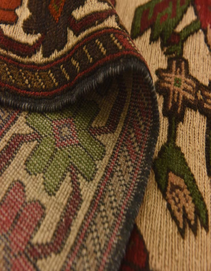 Detail image of 4' 2 x 6'  Hand Knotted Sumak Wool Rug
