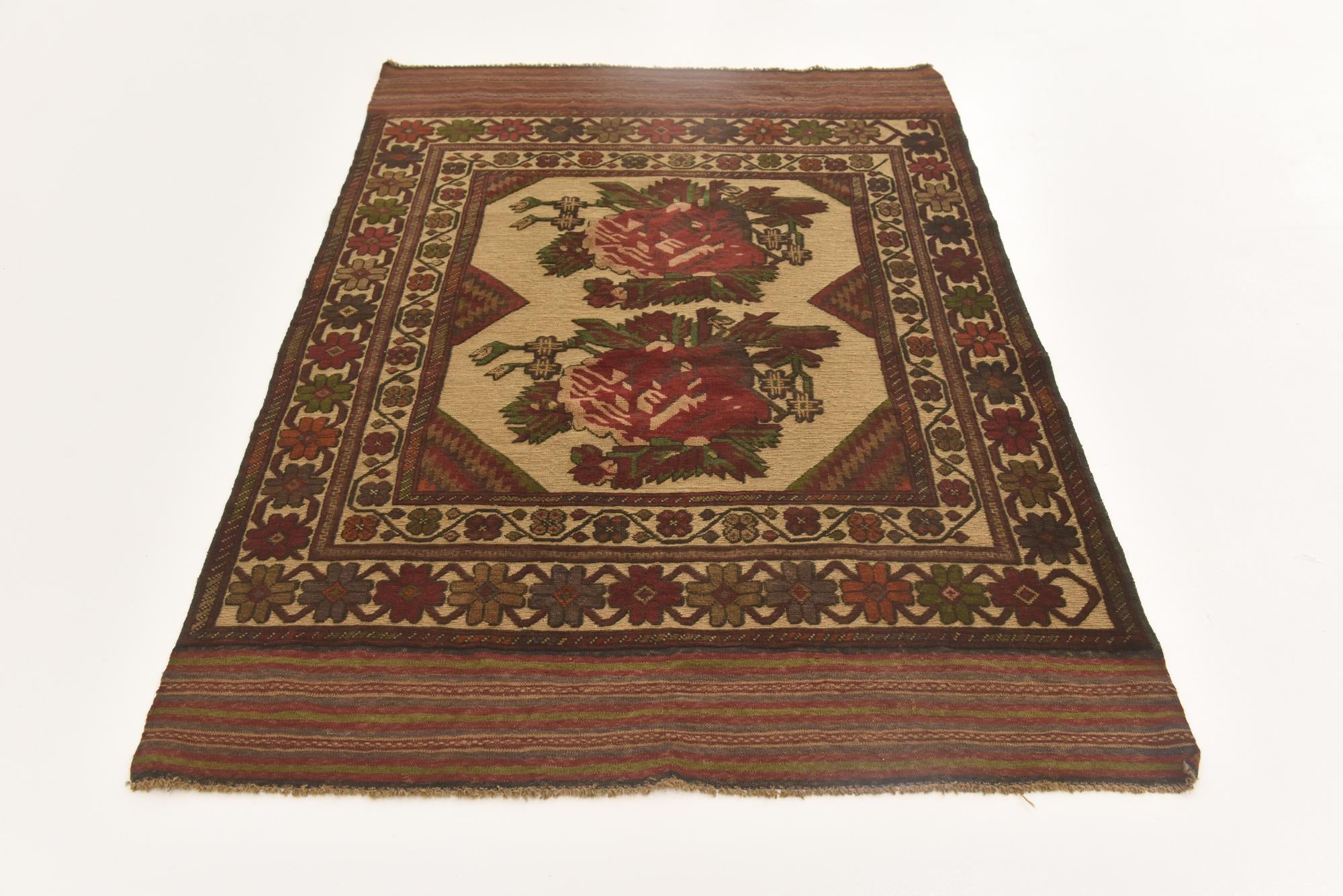 4' 2 x 6' Hand Knotted Sumak Wool Rug