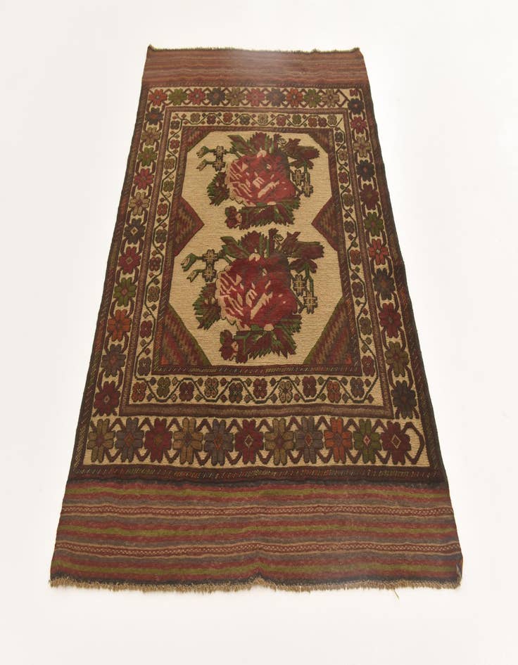 Detail image of 4' 2 x 6'  Hand Knotted Sumak Wool Rug