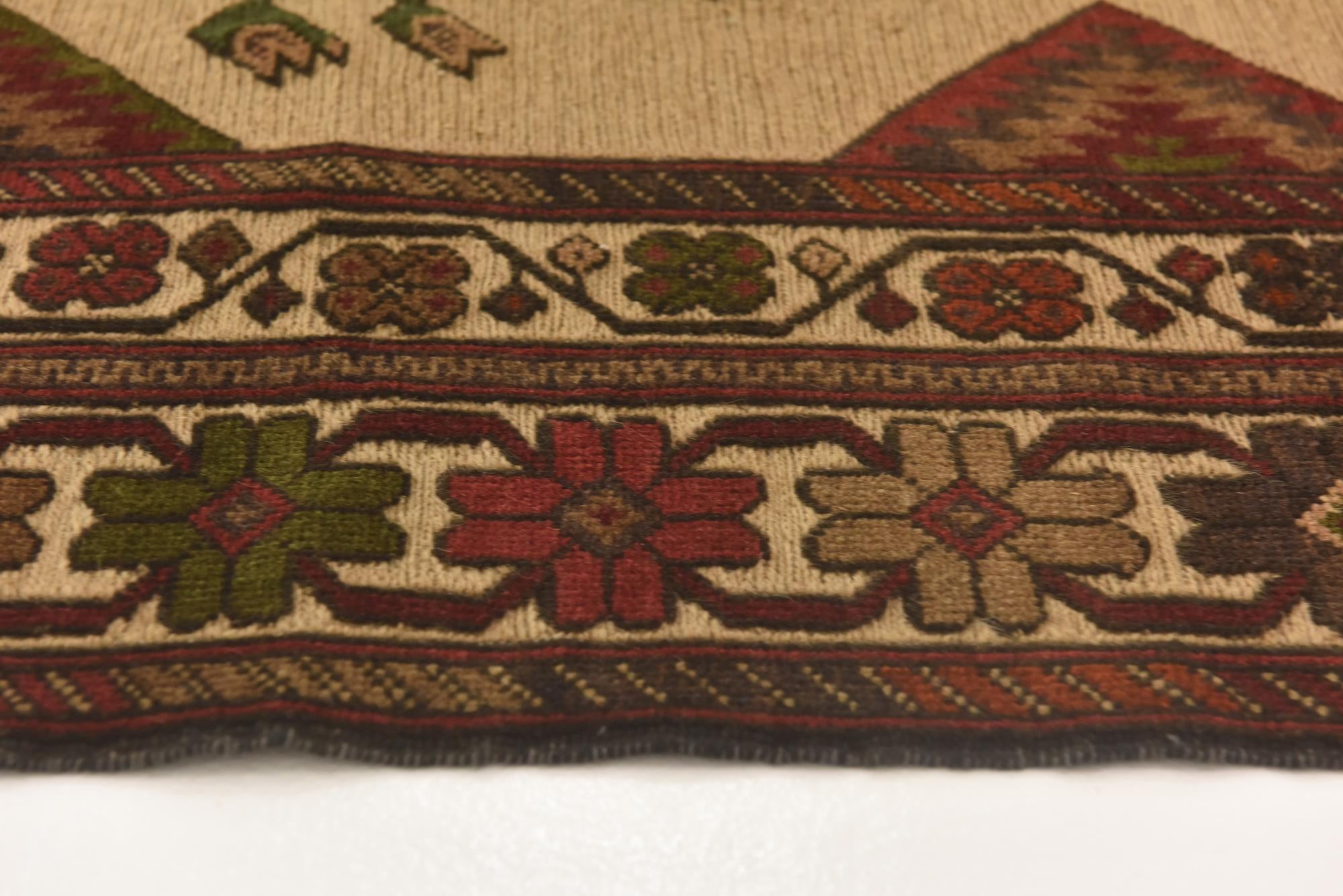 4' 2 x 6' Hand Knotted Sumak Wool Rug