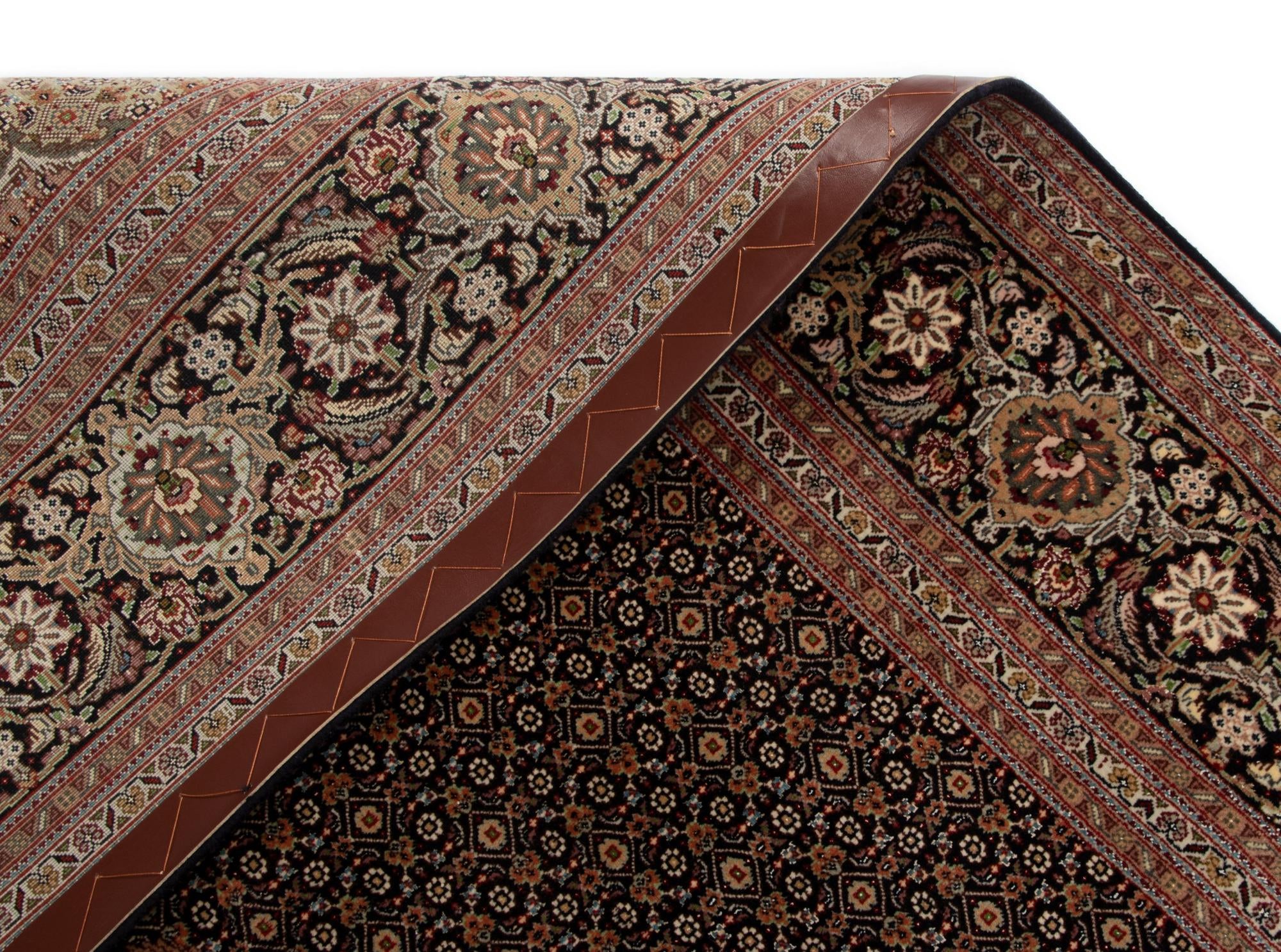 6' 10 x 9' 11 Tabriz Mahi Rug