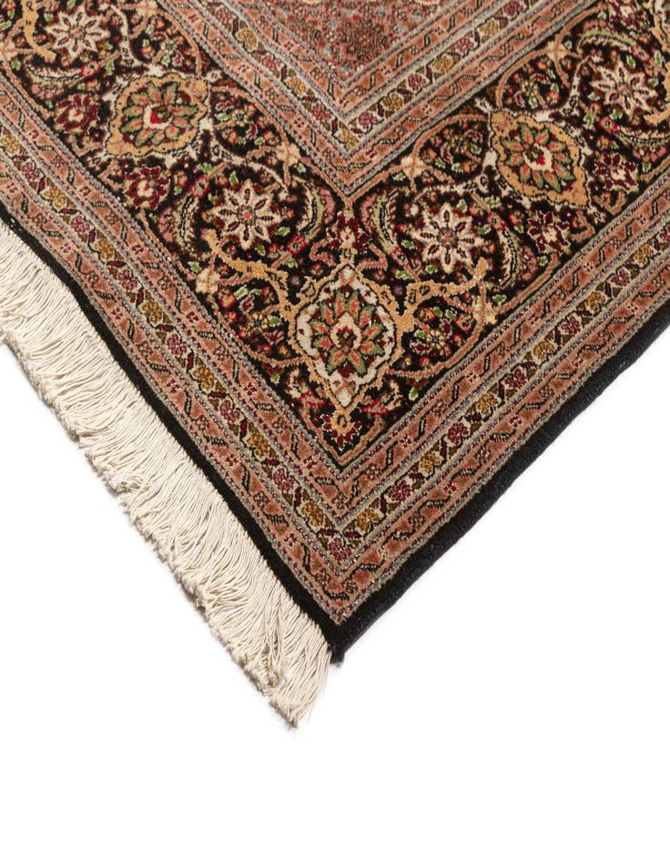 Detail image of 9' 10 x 12' 10 Tabriz Mahi Rug
