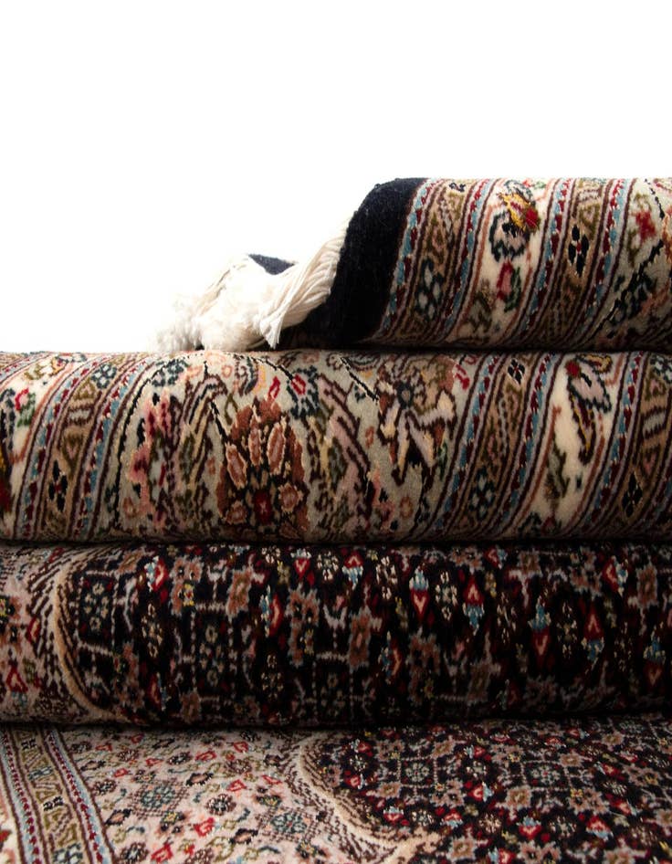 Detail image of 6' 9 x 10' 5 Tabriz Mahi Rug