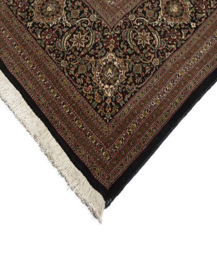Detail image of 10' x 13' 6 Tabriz Mahi Rug