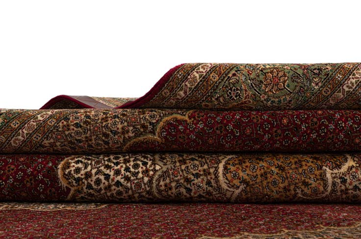 Detail image of 6' 9 x 10' Tabriz Mahi Rug