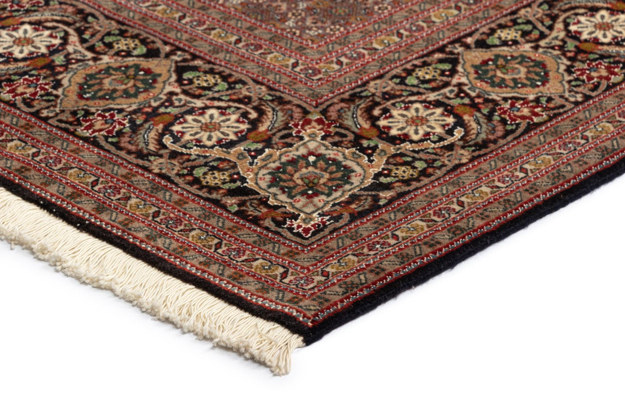 6' 8 x 10' 2 Tabriz Mahi Rug