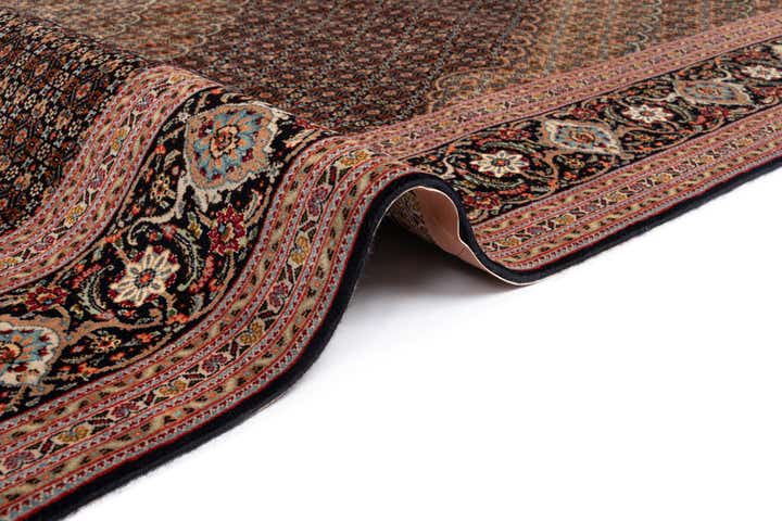 6' 8 x 9' 10 Tabriz Mahi Rug