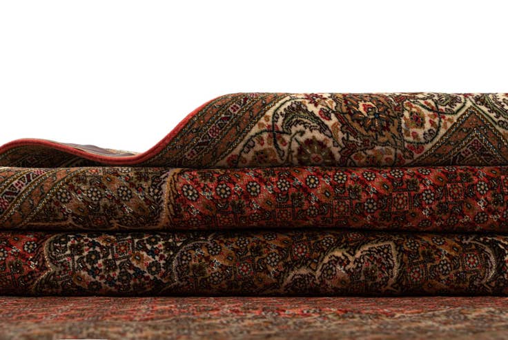 Detail image of 6' 6 x 9' 6 Tabriz Mahi Rug