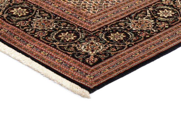 Detail image of 6' 11 x 10' Tabriz Mahi Rug