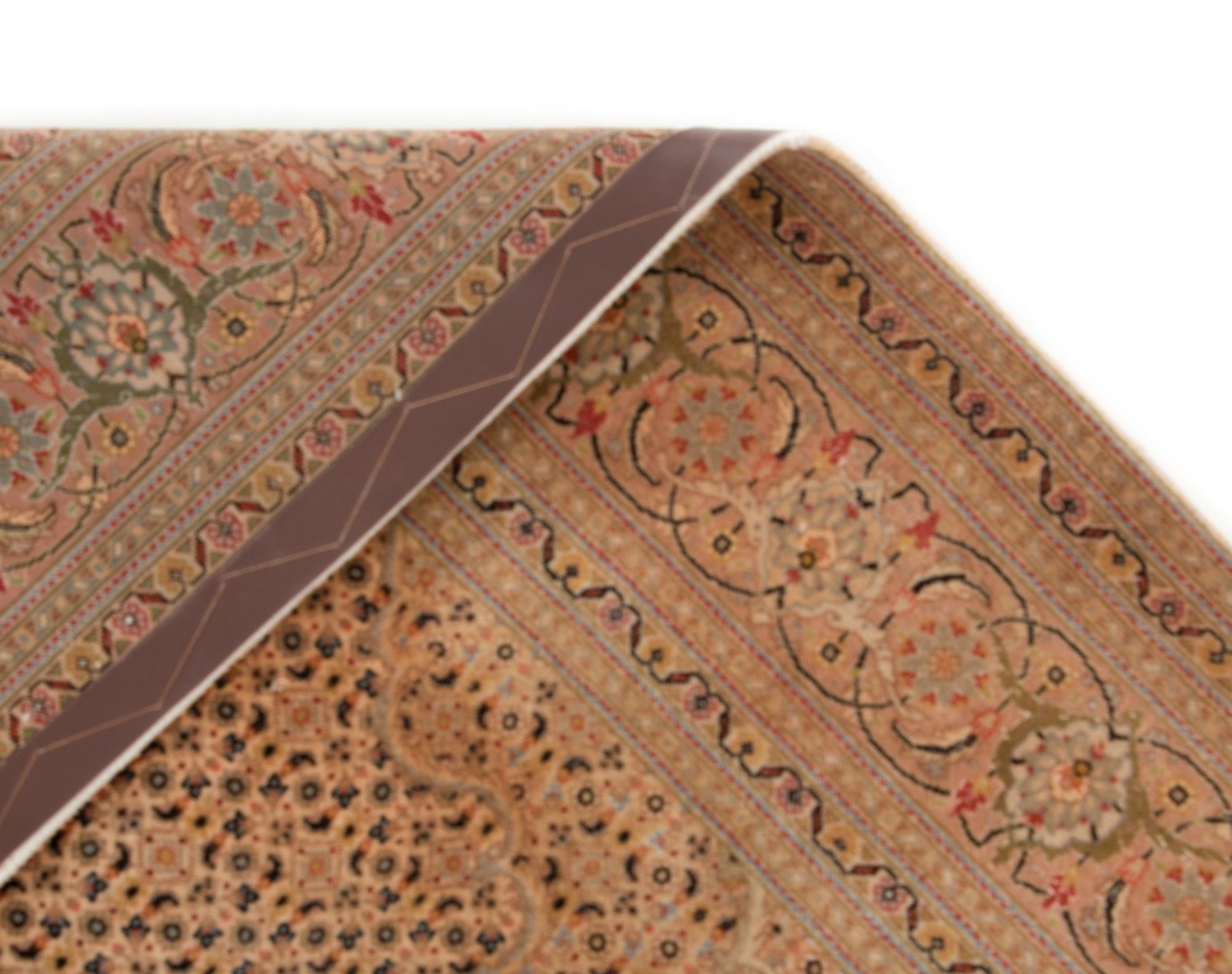 4' 11 x 6' 7 Hand Knotted Tabriz Mahi Persian Wool Rug