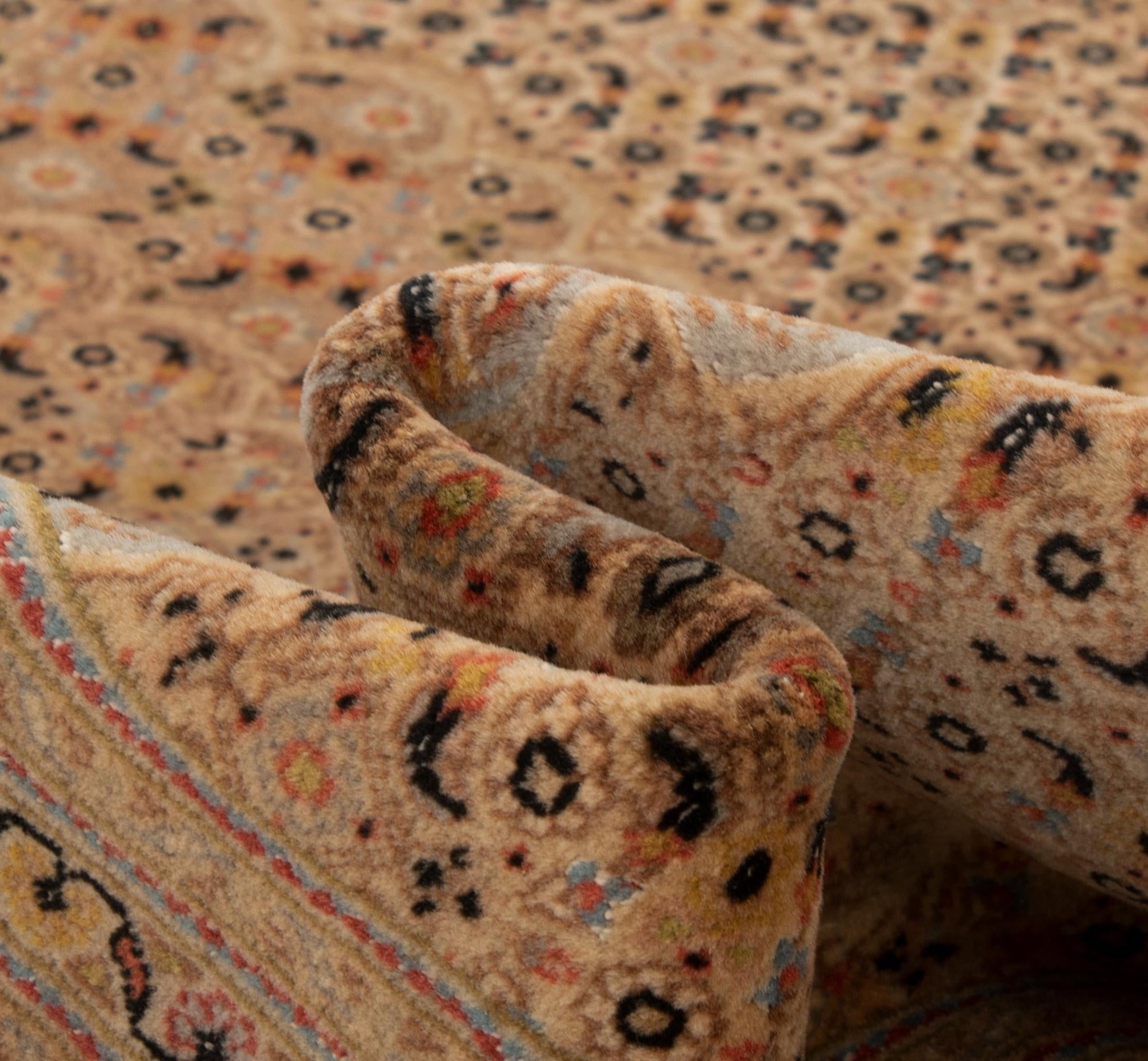 4' 11 x 6' 7 Hand Knotted Tabriz Mahi Persian Wool Rug