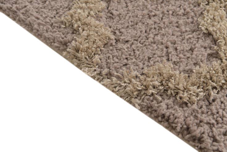 Detail image of 5' x 7' 8 Trellis Shag Rug