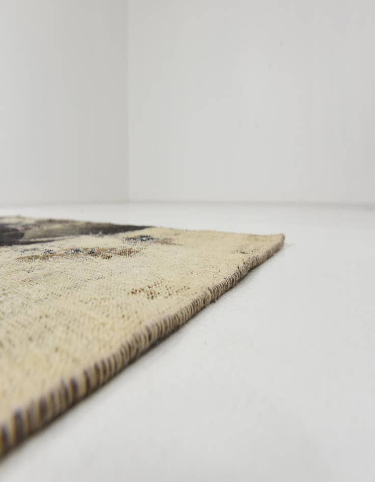 Detail image of 3' 5 x 4' 8  Hand Knotted Ultra Vintage Persian Wool Rug