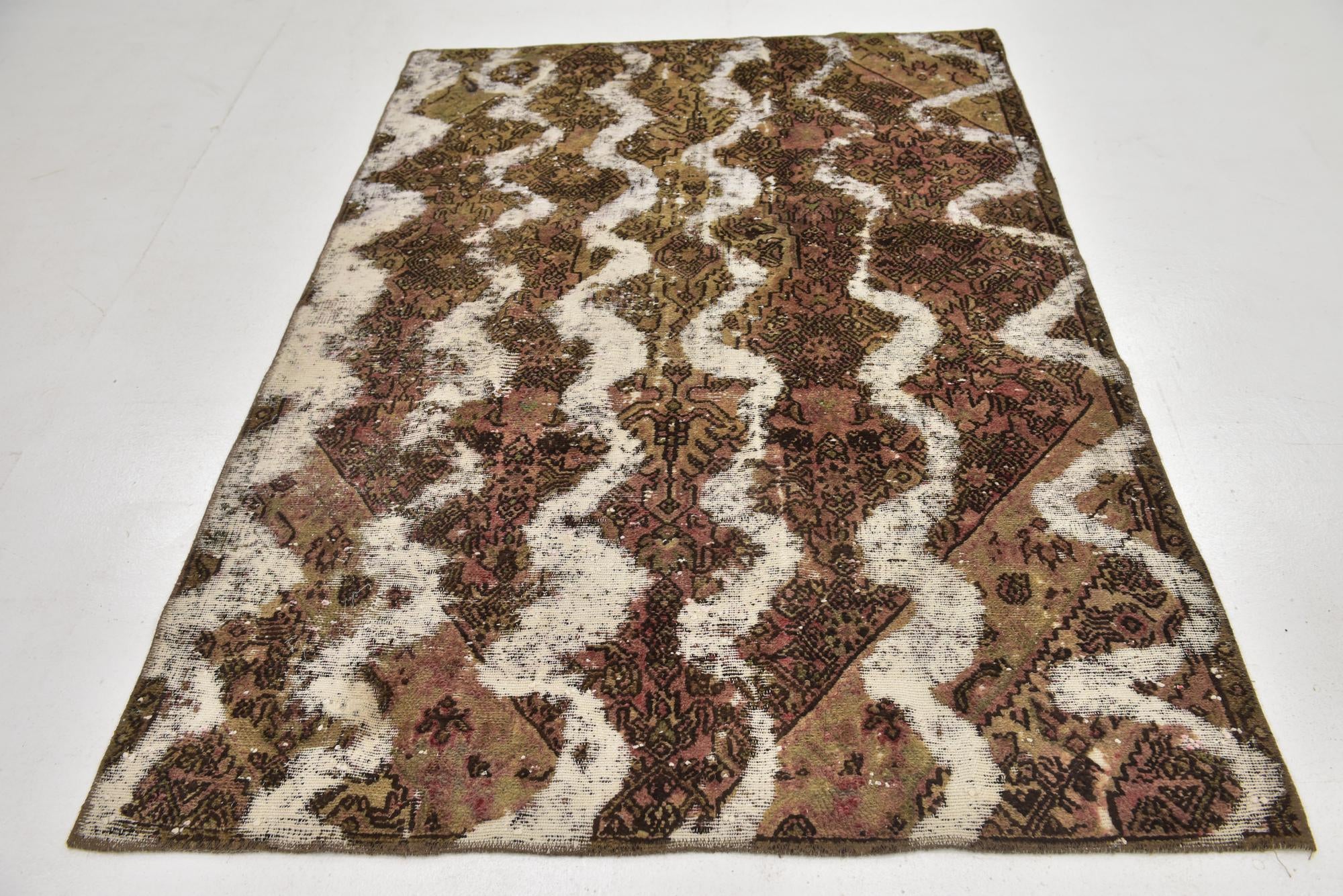 5' x 7' 2 Hand Knotted Ultra Vintage Persian Wool Rug
