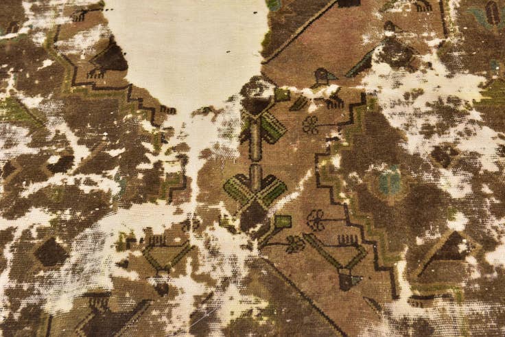 Detail image of 4' 9 x 7' Hand Knotted Ultra Vintage Persian Wool Rug