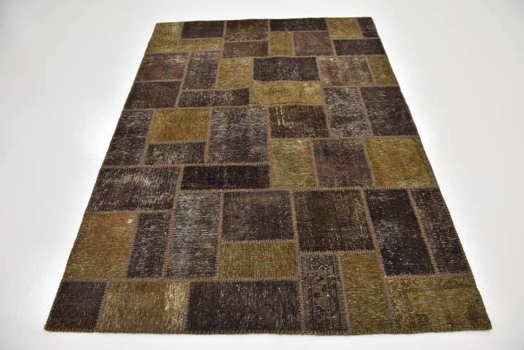 Detail image of 5' x 6' 10 Hand Knotted Ultra Vintage Persian Wool Rug