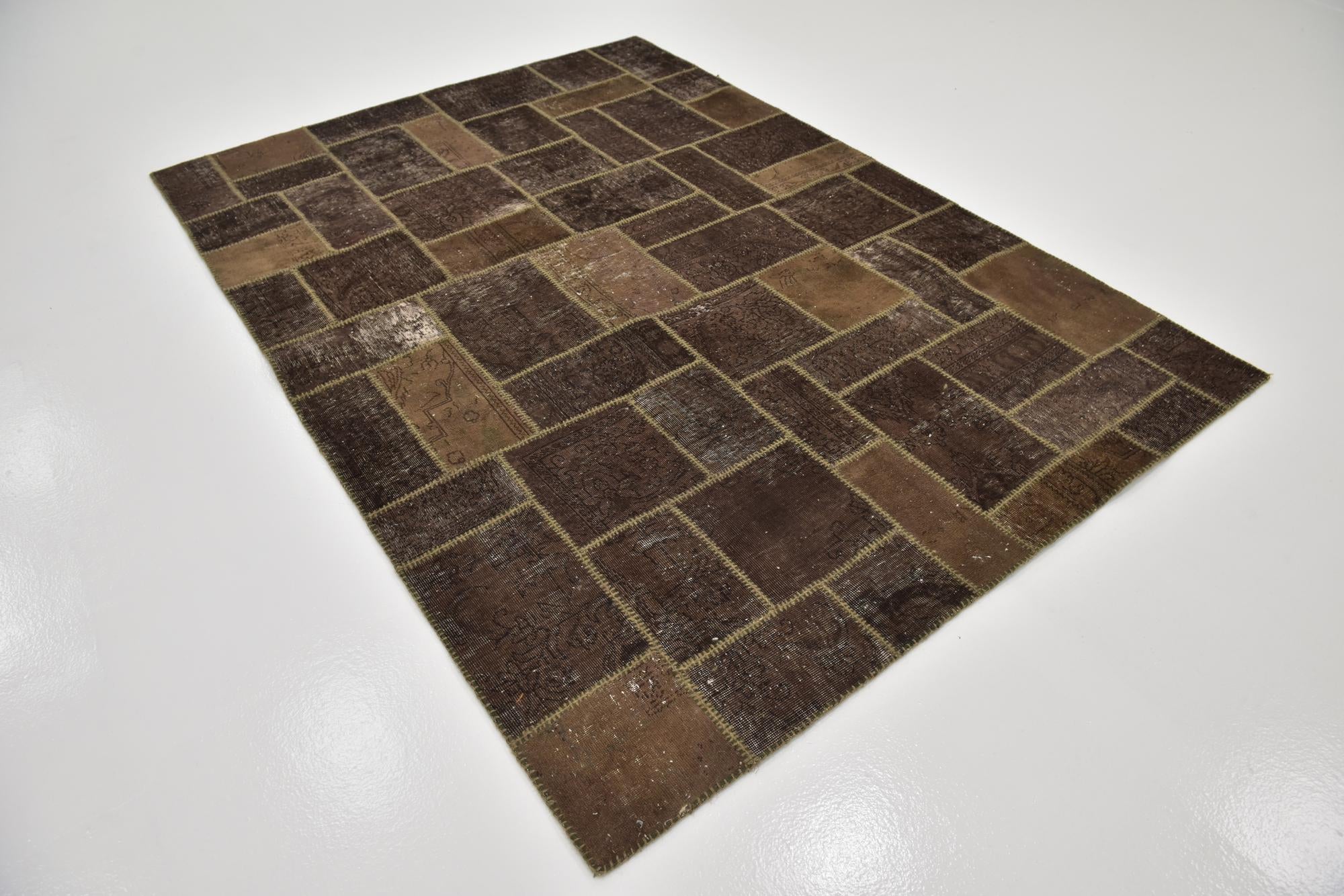 5' 9 x 8' Hand Knotted Ultra Vintage Persian Wool Rug