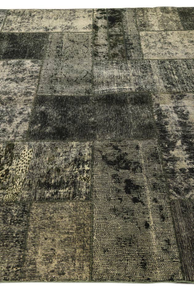 Detail image of 6' 10 x 10' 8 Hand Knotted Ultra Vintage Persian Wool Rug