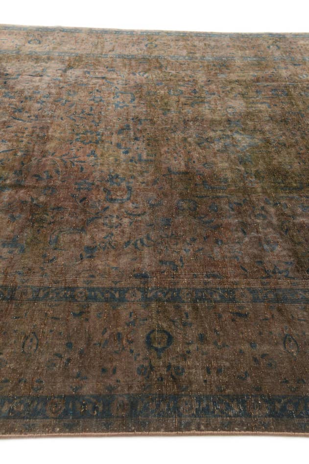 Detail image of 9' x 13' Hand Knotted Ultra Vintage Persian Wool Rug
