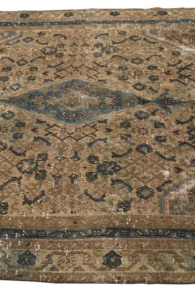 Detail image of 6' x 9' 10 Hand Knotted Ultra Vintage Persian Wool Rug