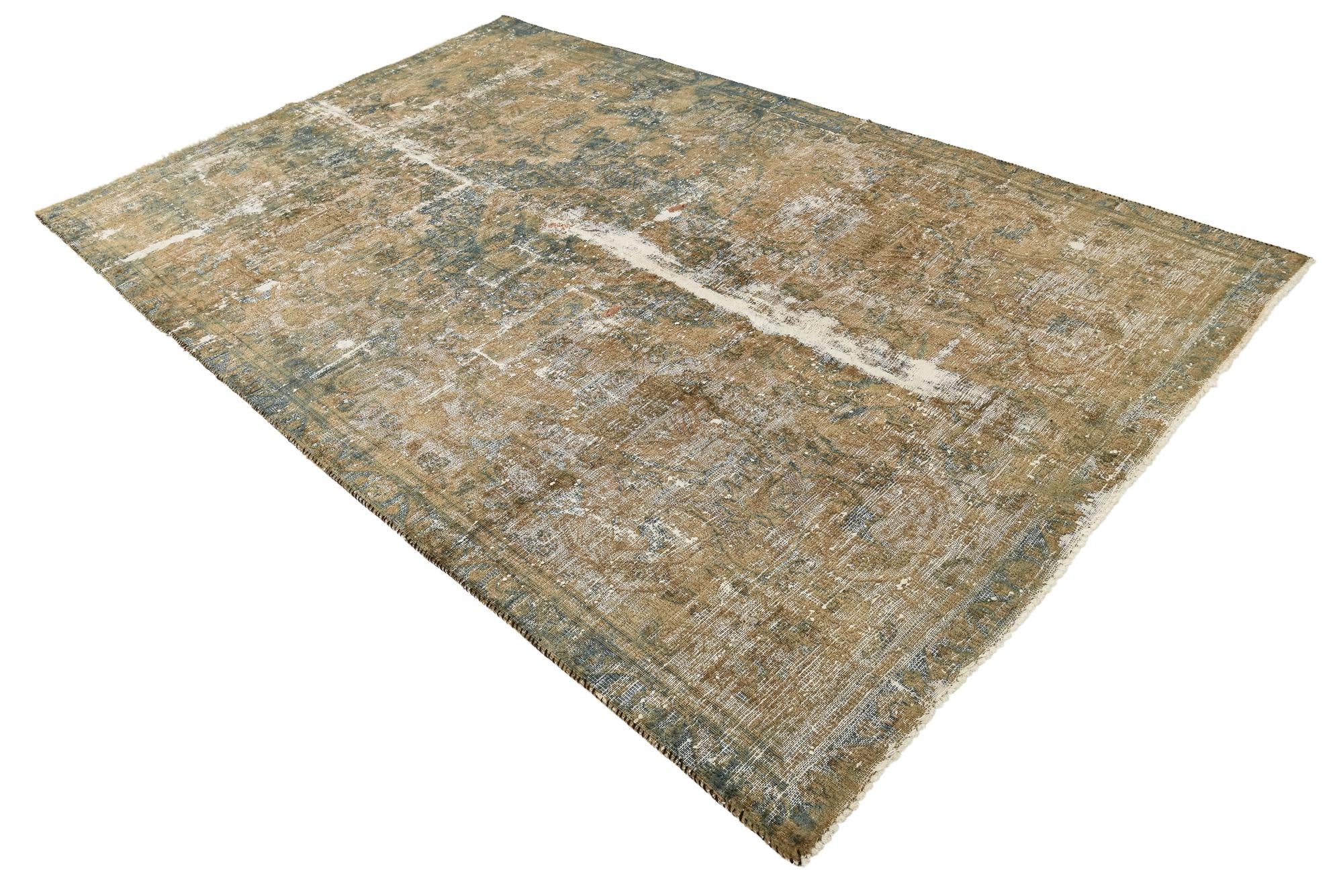 6' x 9' 8 Hand Knotted Ultra Vintage Persian Wool Rug
