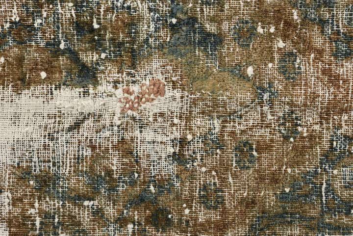 6' x 9' 8 Hand Knotted Ultra Vintage Persian Wool Rug