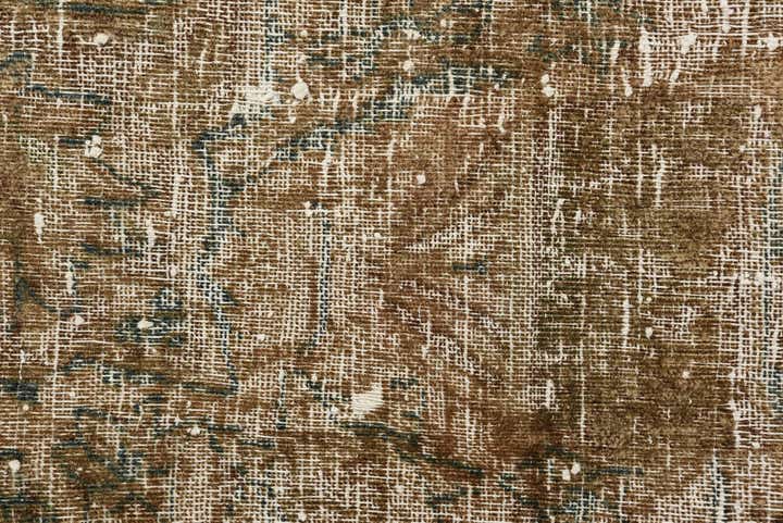 6' x 9' 8 Hand Knotted Ultra Vintage Persian Wool Rug