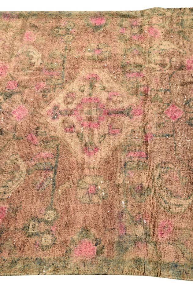 Detail image of 3' 9 x 6' 8 Hand Knotted Ultra Vintage Persian Wool Rug