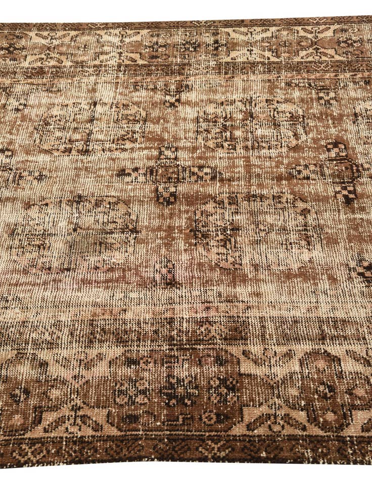 Detail image of 4' 10 x 9' 5  Hand Knotted Ultra Vintage Persian Wool Rug