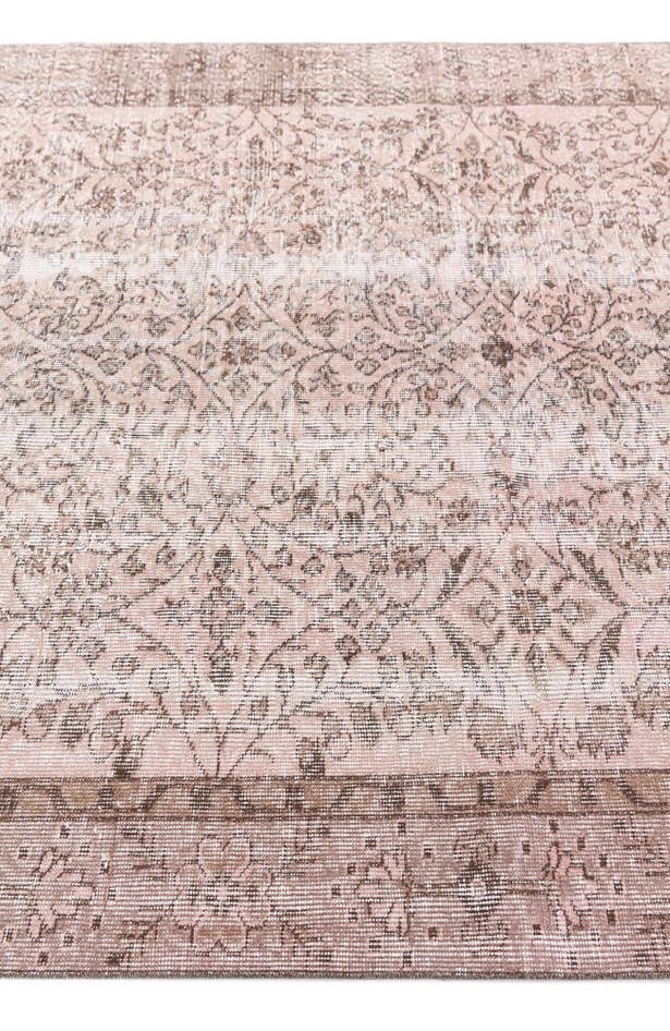 Detail image of 5' 5 x 8' 9 Ultra Vintage Wool Rug
