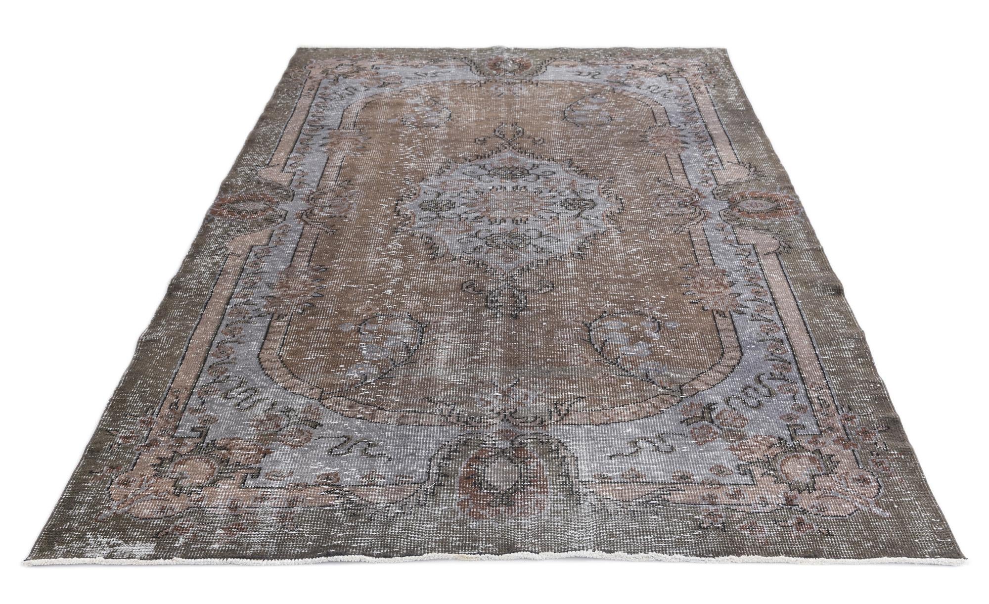 5' 7 x 9' 5 Ultra Vintage Wool Rug