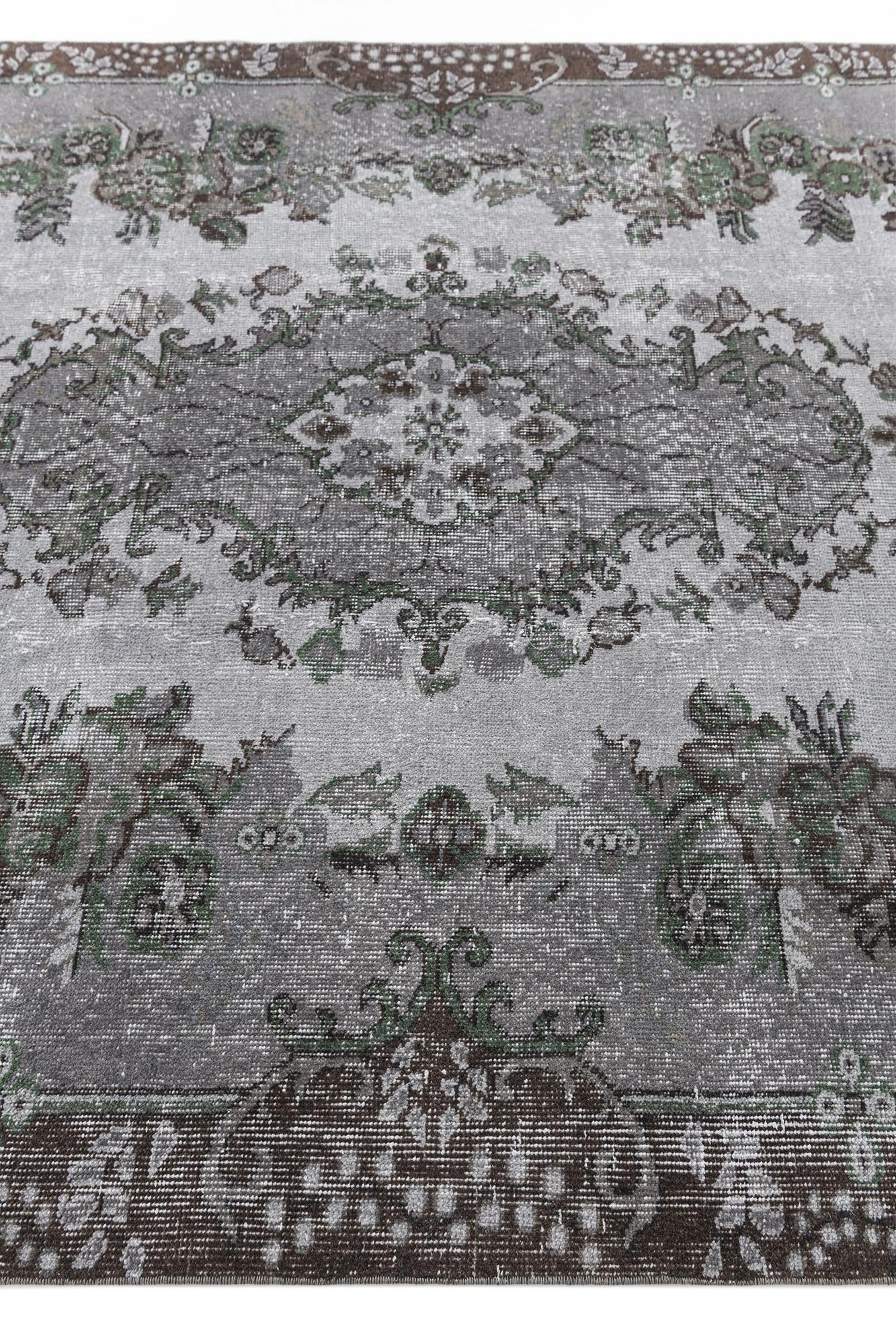 6' x 9' 6 Ultra Vintage Wool Rug