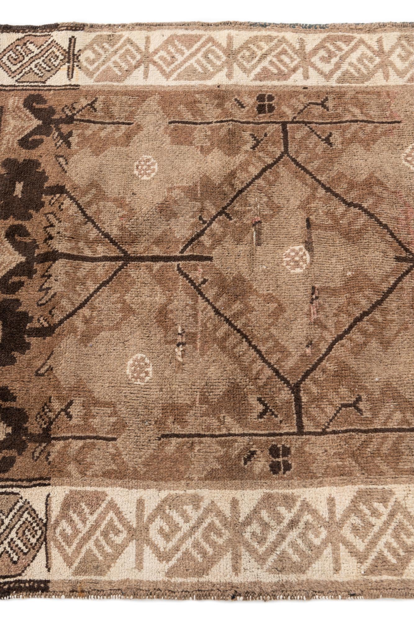 2' 8 x 4' 4 Hand Knotted Ultra Vintage Persian Wool Rug
