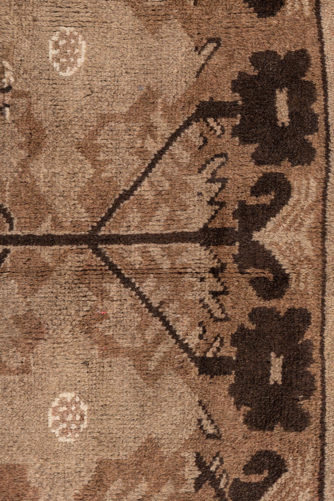 2' 8 x 4' 4 Hand Knotted Ultra Vintage Persian Wool Rug