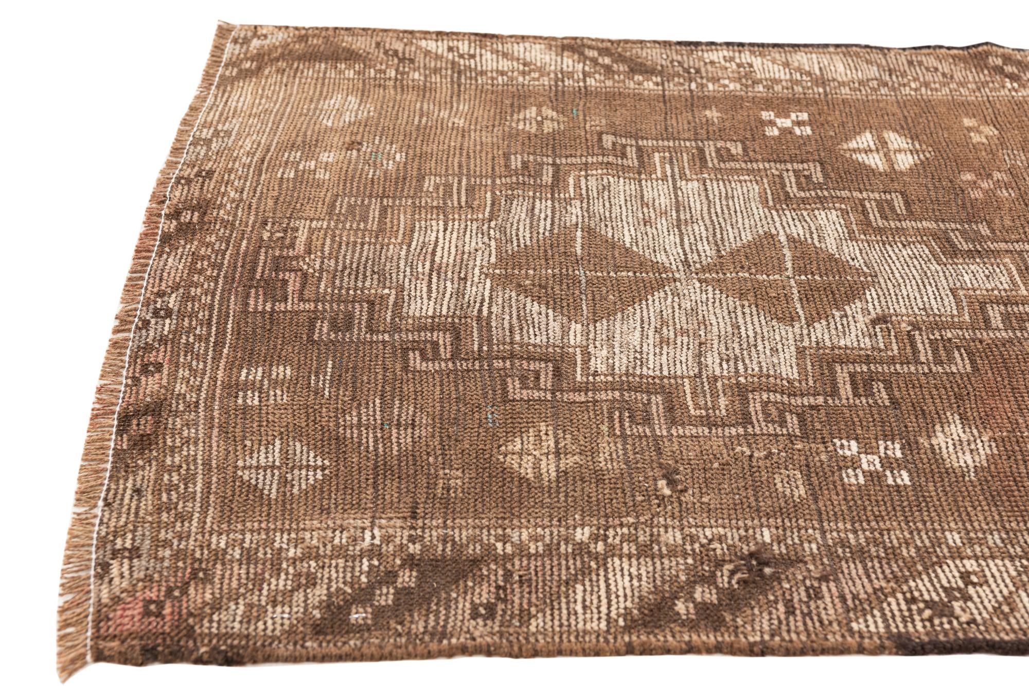 2' 8 x 4' 8 Hand Knotted Ultra Vintage Wool Rug