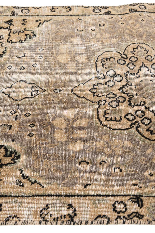 Detail image of 2' 10 x 4' 5 Hand Knotted Ultra Vintage Persian Wool Rug