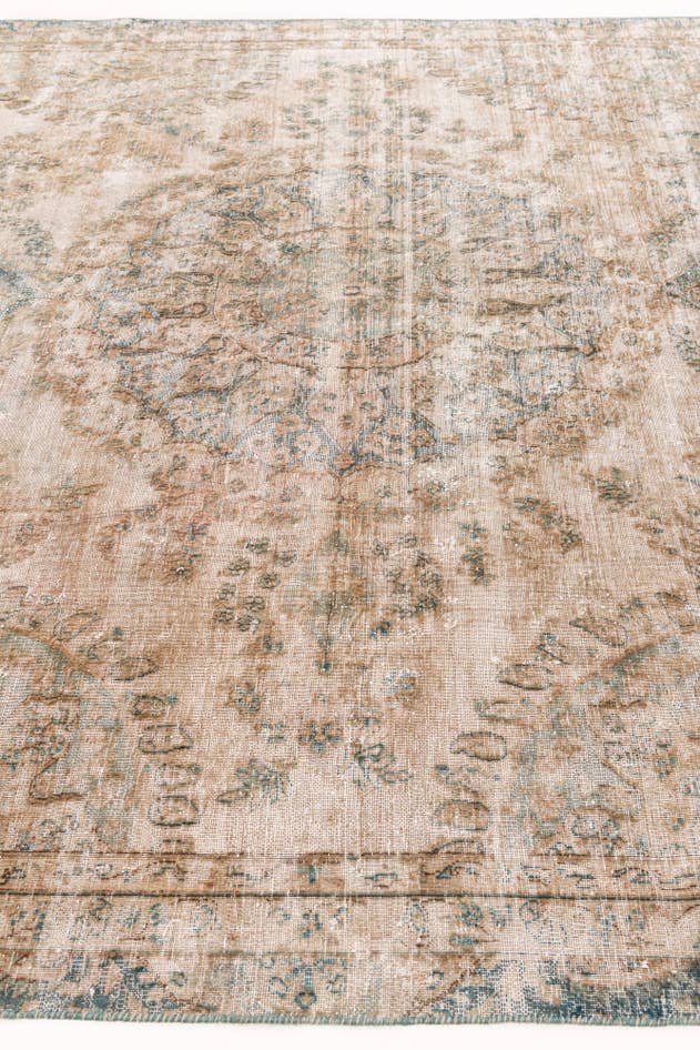 Detail image of 7' 9 x 11' 5 Hand Knotted Ultra Vintage Persian Wool Rug