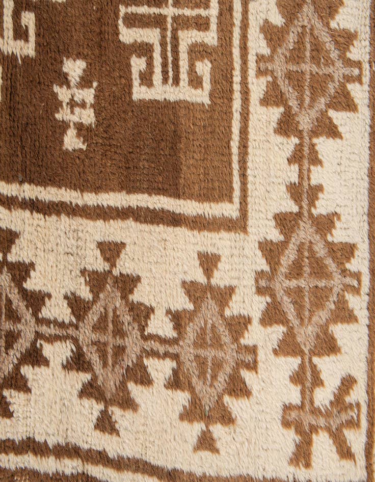 Detail image of 5' 6 x 9' 8  Hand Knotted Ultra Vintage Persian Wool Rug