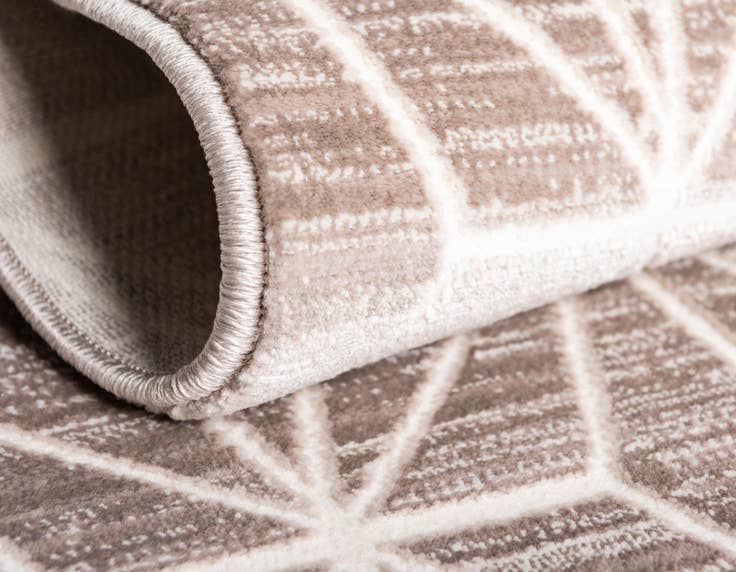 Detail image of Jill Zarin 4' x 6' Uptown Fifth Avenue Rug