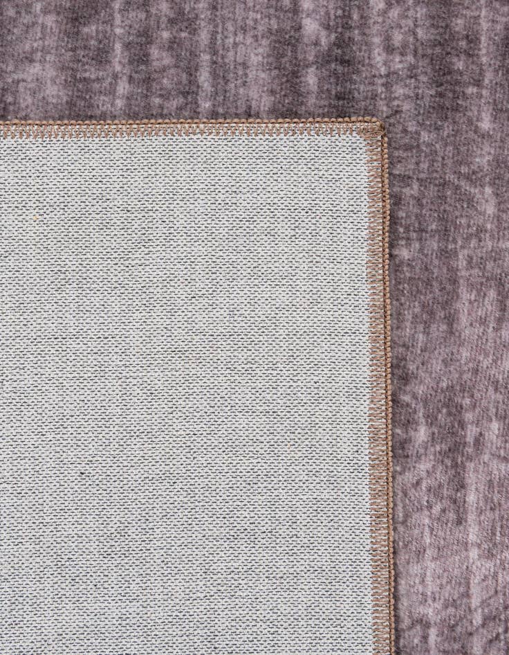 Detail image of 4' 3 x 6' 2 Uptown Washable Rug