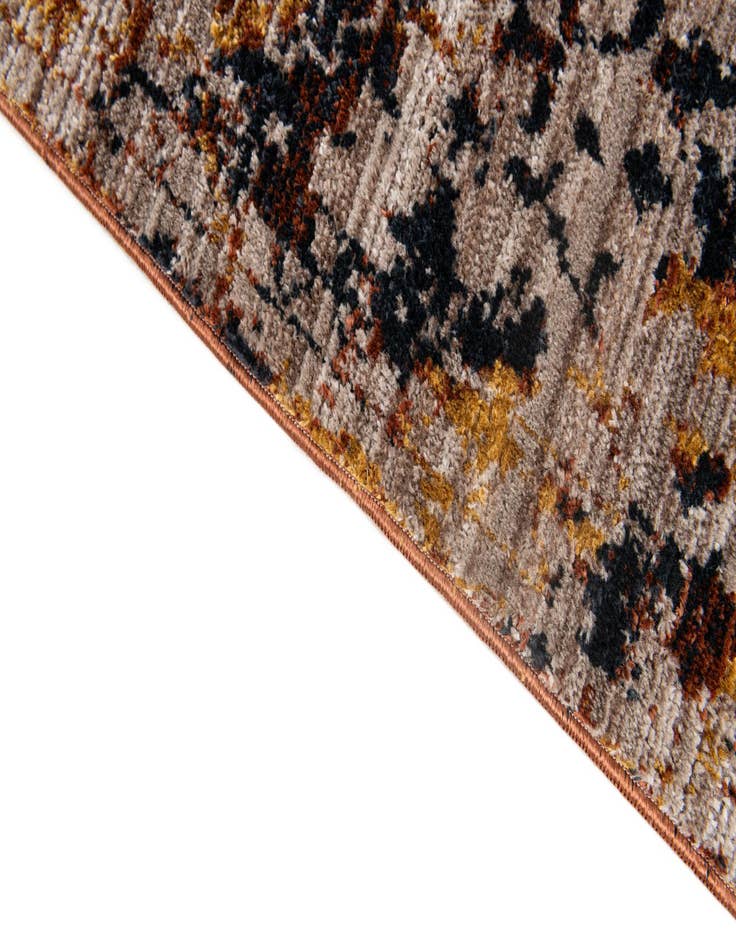 Detail image of 5' x 7' 4 Villa Rug
