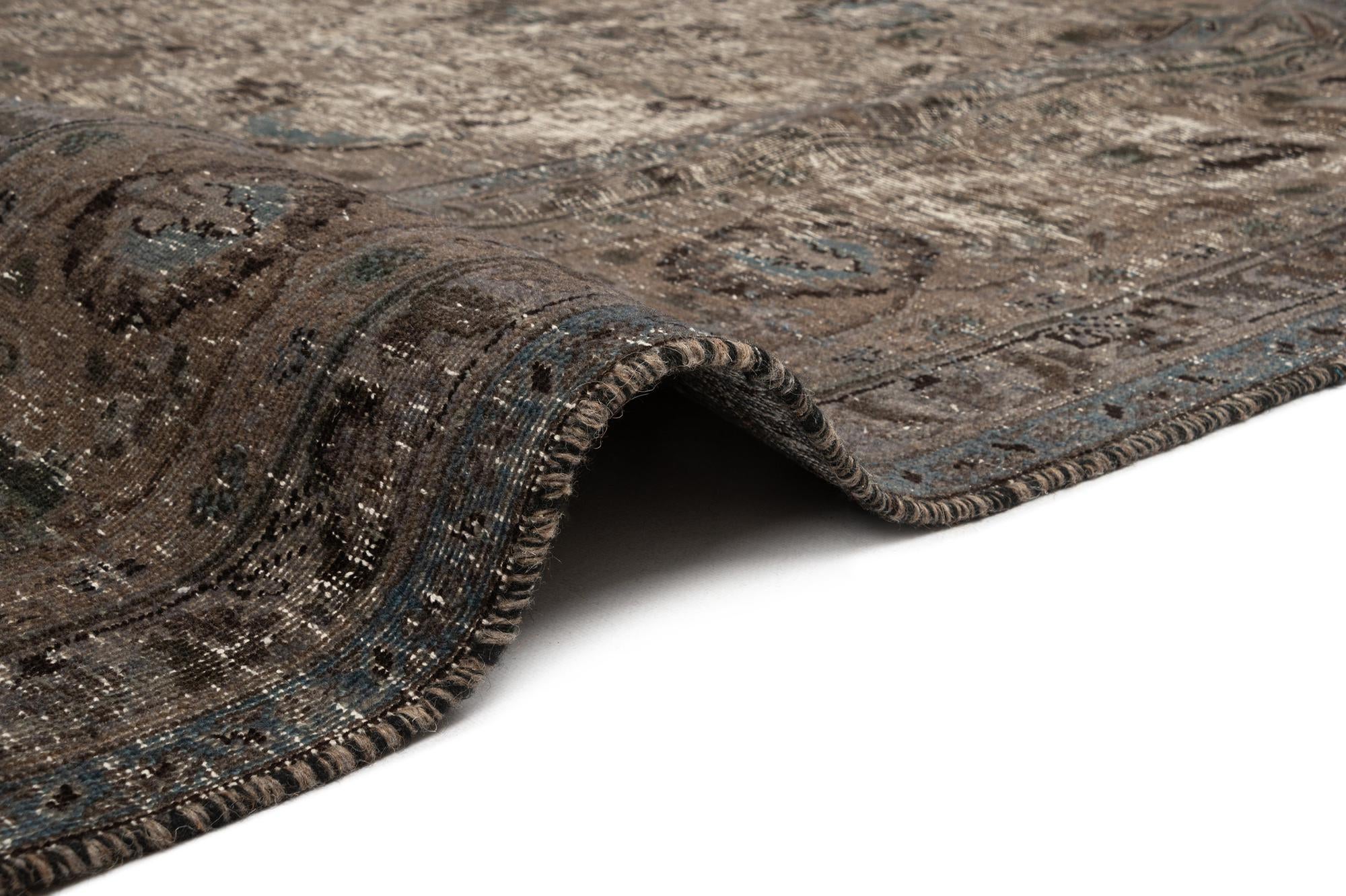 10' 1 x 12' 10 Vintage Royal Rug