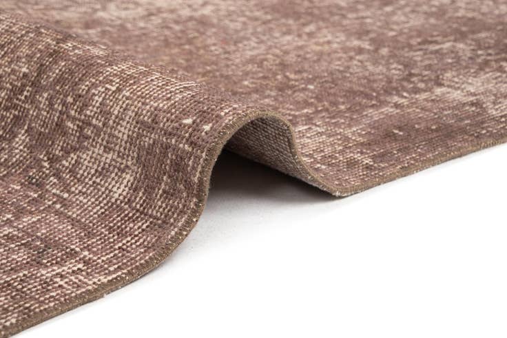 Detail image of 4' 8 x 7' 4 Vintage Royal Rug