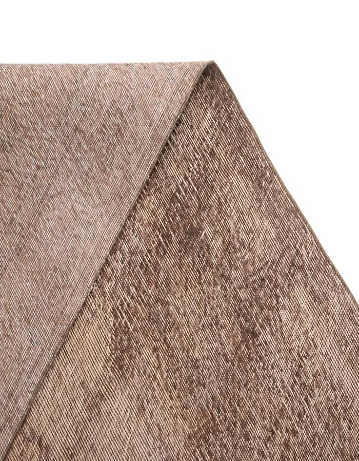 Detail image of 4' 8 x 7' 4 Vintage Royal Rug