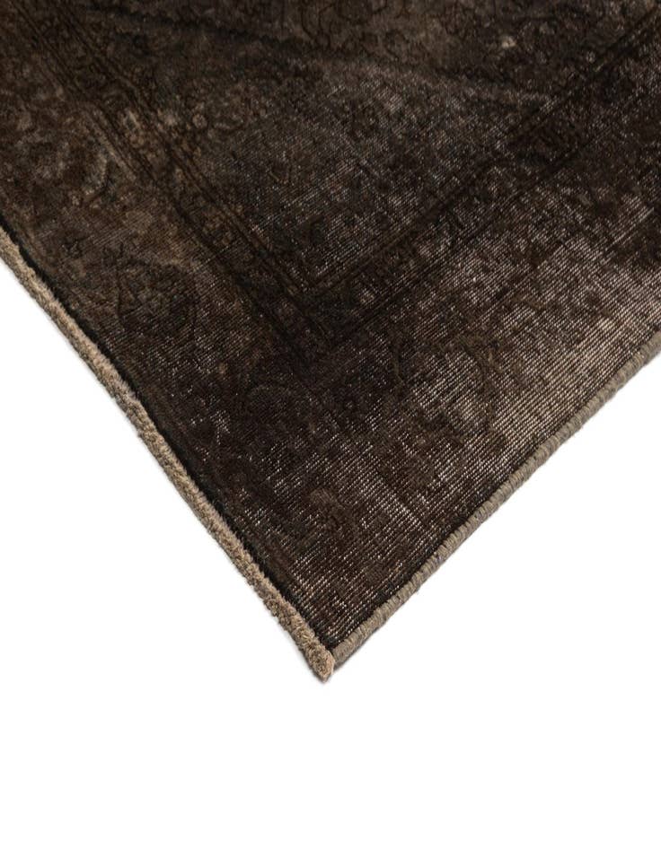 Detail image of 9' 3 x 12' 3 Vintage Royal Rug