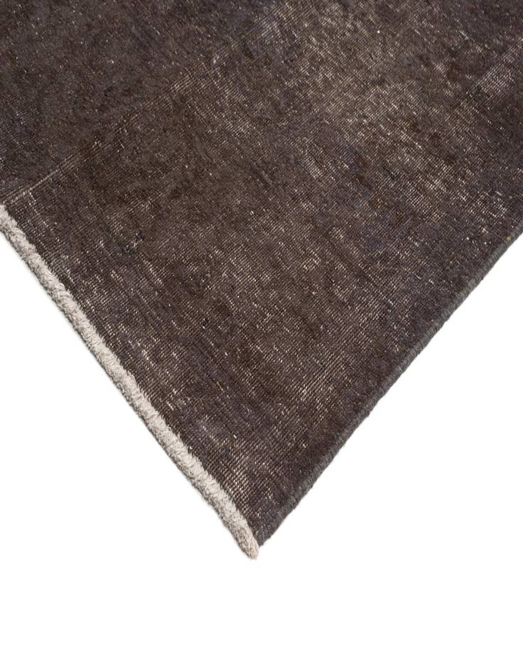 Detail image of 9' 3 x 12' 8 Vintage Royal Rug