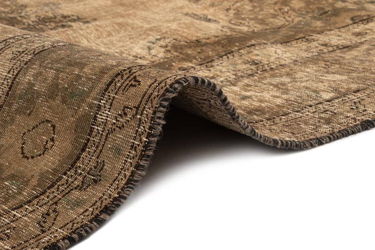Detail image of 9' 6 x 12' 5 Vintage Royal Rug