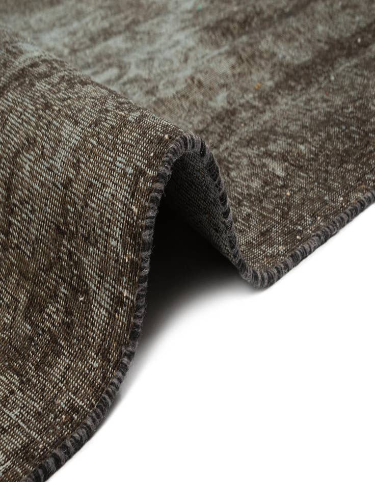 Detail image of 9' 4 x 13' Vintage Royal Rug